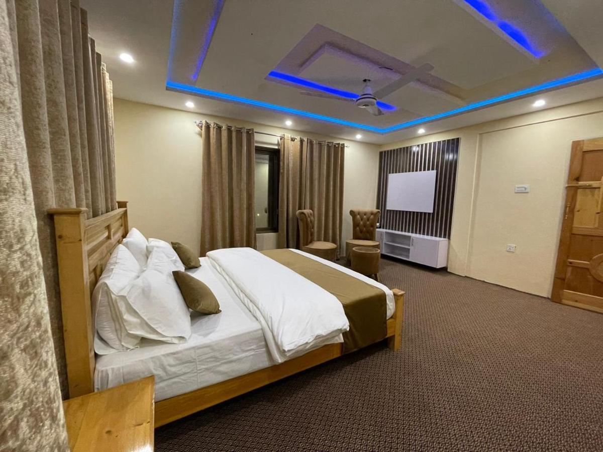 Skardu Saraye Hotel & Resort Екстериор снимка